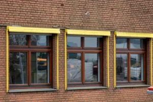 Was kosten neue Fenster mit Rollladen und Einbau? Neue Fenster mit Rollläden – Kosten für Material, Montage und mögliche Zusatzarbeiten