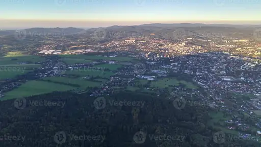 Was tun bei zu hoher Luftfeuchtigkeit? Ursachen erkennen und die Feuchtigkeit in Wohnräumen wirksam reduzieren