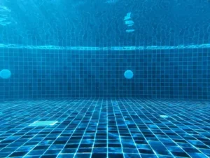 Wie viel Chlor bei einer Stoßchlorung? Wie die benötigte Chlormenge für eine Stoßchlorung des Pools berechnet wird